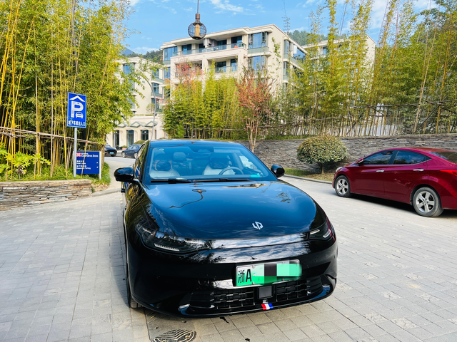 两个w是什么车牌子，两个w是什么品牌的汽车（20W不到能买到C级车）