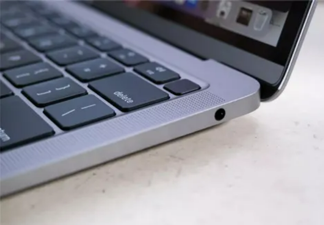 手机耳机可以在电脑上用吗，电脑怎么用手机耳机（为啥手机可以淘汰耳机孔）