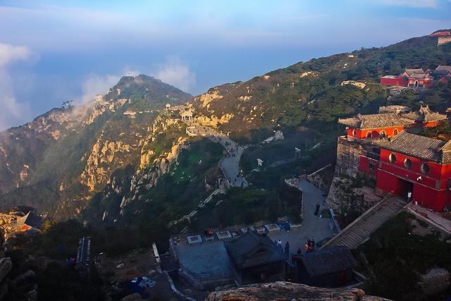 去泰山旅游要多少钱，泰山门票多少钱2022（泰山景区门票恢复原价115元；还有多少人去旅游）