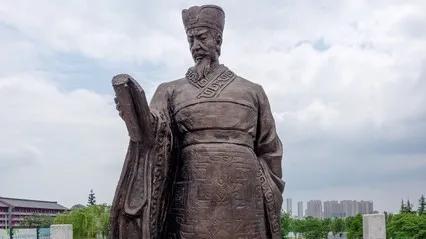 一字千金的主人公是谁，一字千金的故事（成语故事“一字千金”——故事人物吕不韦）