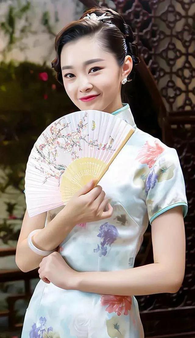 什么人适合穿旗袍，旗袍适合什么人群穿（什么样的女人穿旗袍最好看）