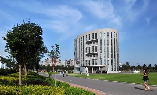 唐山学院是几本，唐山学院几本大学（唐山学院本科批次已招满）