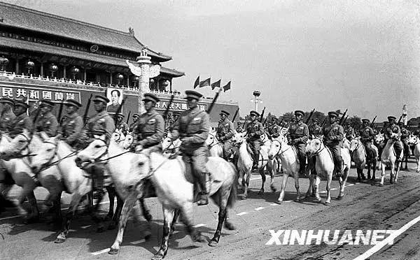 国庆60周年阅兵式，国庆60大阅兵完整版（重温15次国庆阅兵珍贵画面）