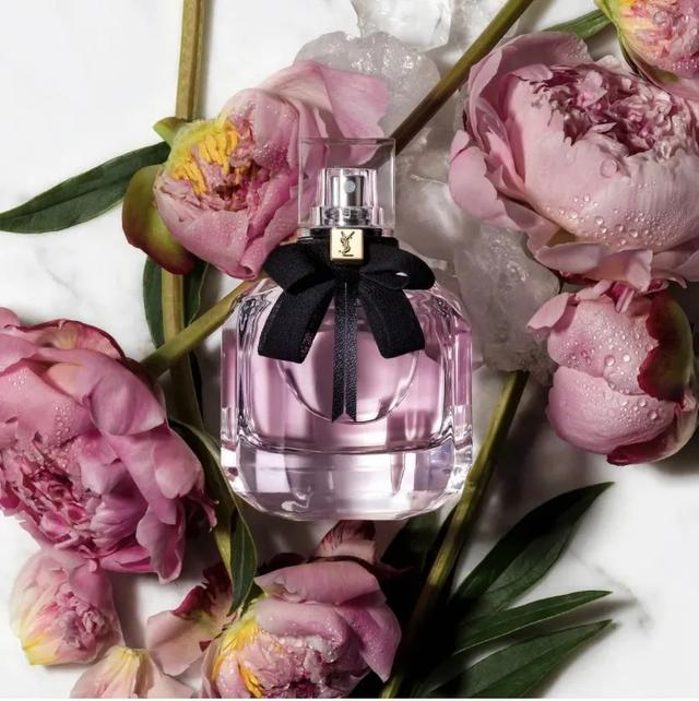 反转巴黎香水好闻吗，ysl反转巴黎香水好闻吗（不信你挑不出来适合自己的一款）