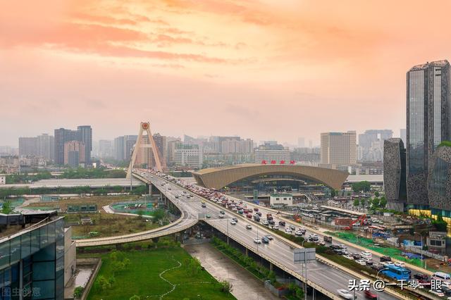 成都到都江堰怎么去，成都市到都江堰景区怎么坐车（东西南北4站一起串联）