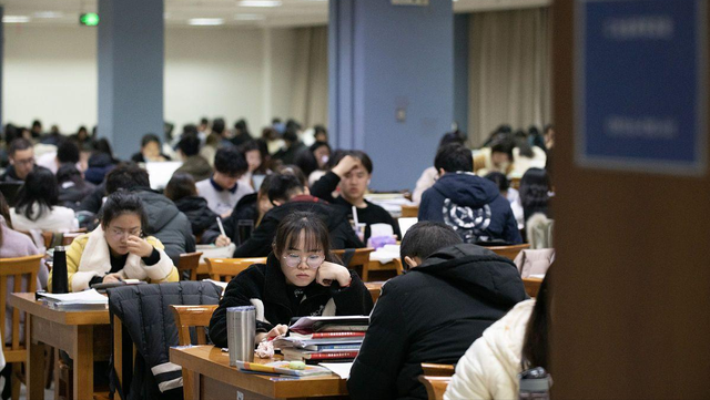 计算机考研过线就能上的学校，计算机考研只求上岸（北京这所高校竟“过线即录取”）