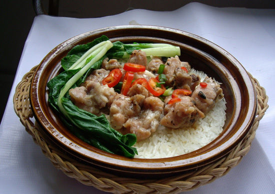 砂锅什么材质的好，金刚煲砂锅是什么材质（冬季煲汤砂锅选购指南）