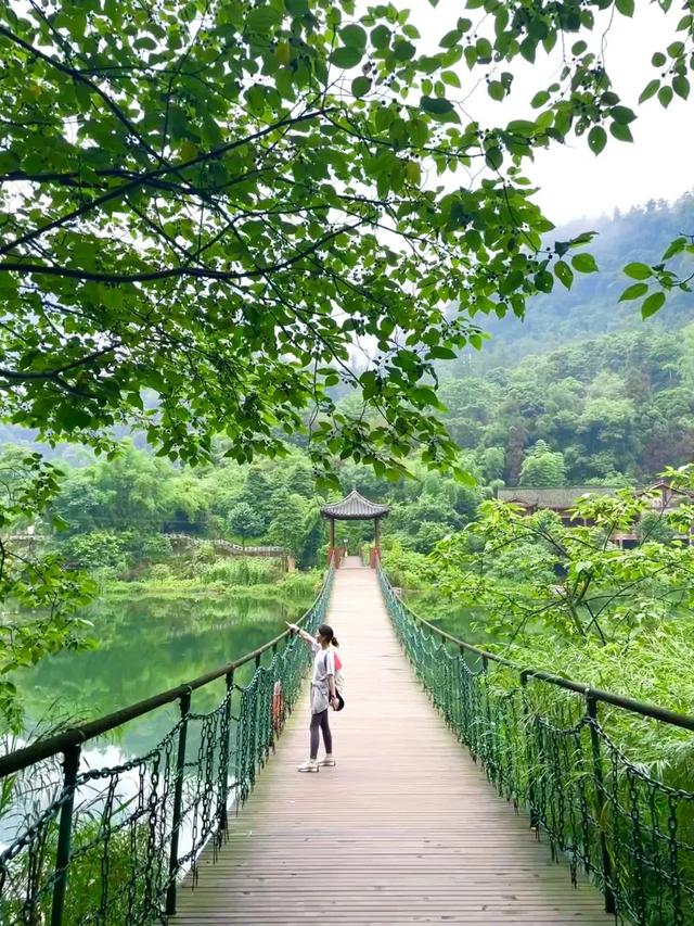 峨眉山风景区图片，峨眉山风景图片（峨眉山的景点有哪些）