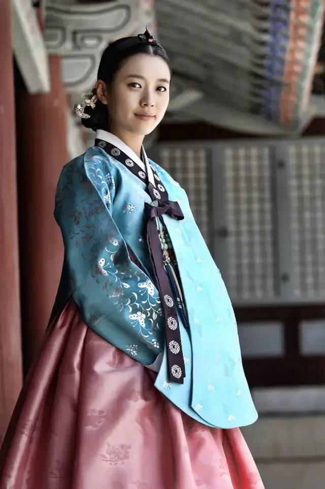 韩国最美十位女星，2023年韩国最美的10大女星