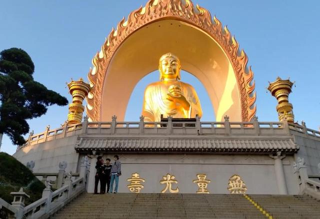 世界第一大佛金佛，世界最高的黄金大佛