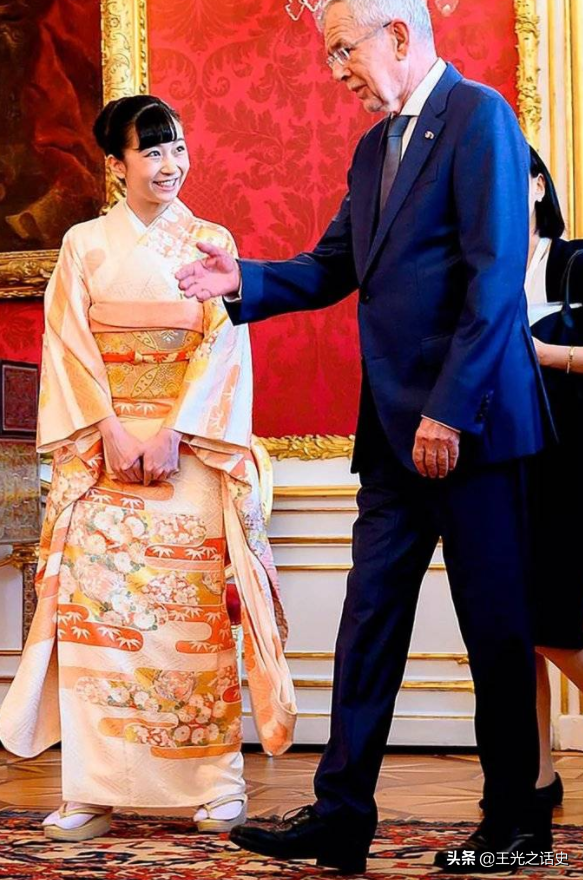 日本天皇的权力到底有多大，日本天皇的权力大吗（为什么日本天皇却能做到万世一系）