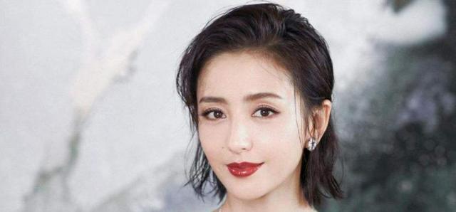 新疆女演员有哪些，新疆明星当中的四大美女都是谁