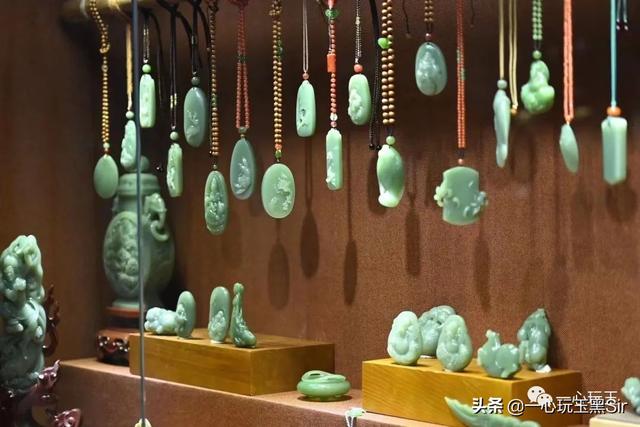 粉青是哪里的玉，碧玉新贵“粉青”是靠什么力压群芳