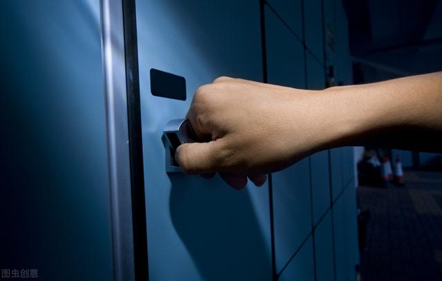 偷一块钱违法吗，偷一块钱违法吗静海县公交车那个车到北辰区（小偷逃跑中被车撞死）