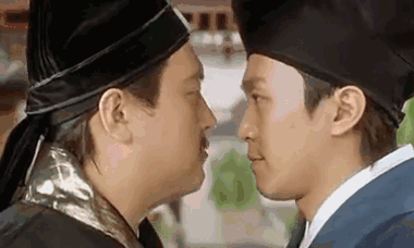 东扯葫芦西扯瓢，东扯葫芦西扯瓢打一成语（一本正经的瞎扯）