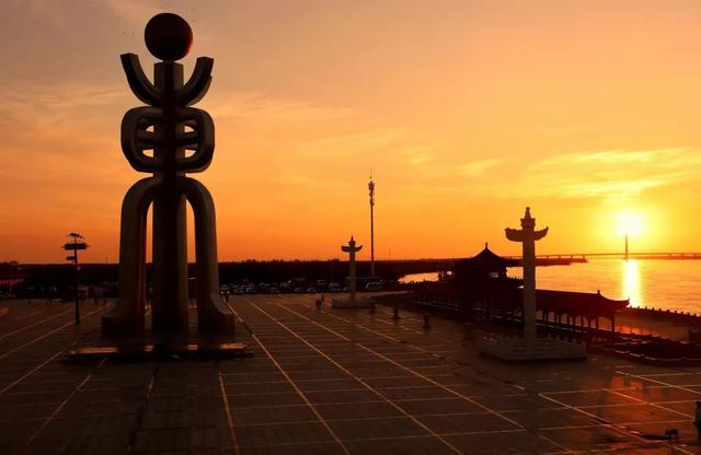 自驾游去哪里比较好，春季自驾游去哪里比较好（100天35000公里）