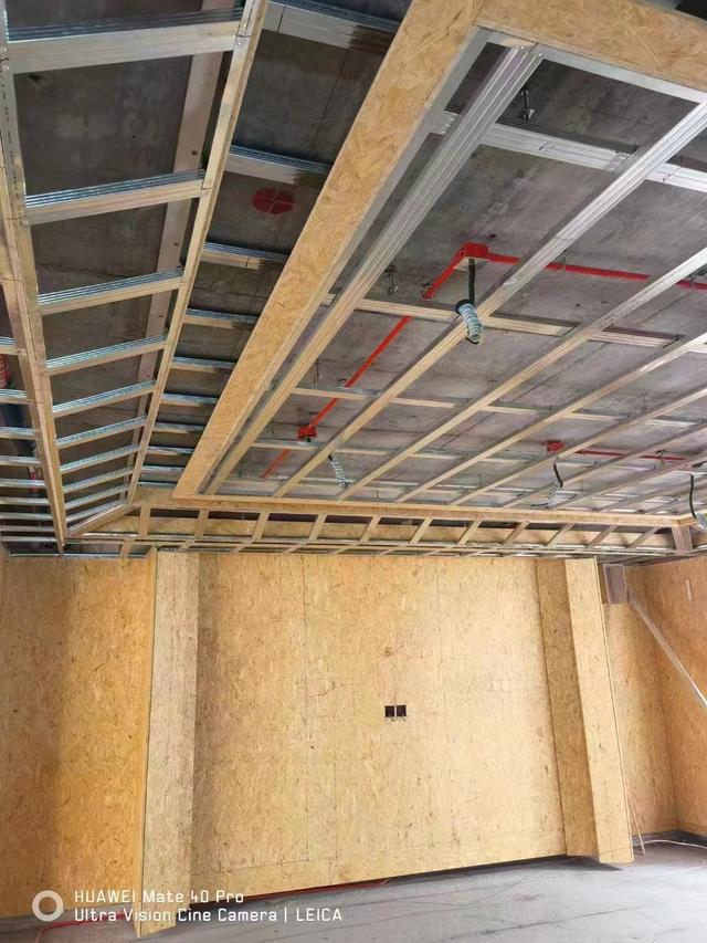 吊顶龙骨安装方法，吊顶龙骨安装方法介绍吊顶龙骨安装（别墅装修吊顶龙骨怎么做才合适）