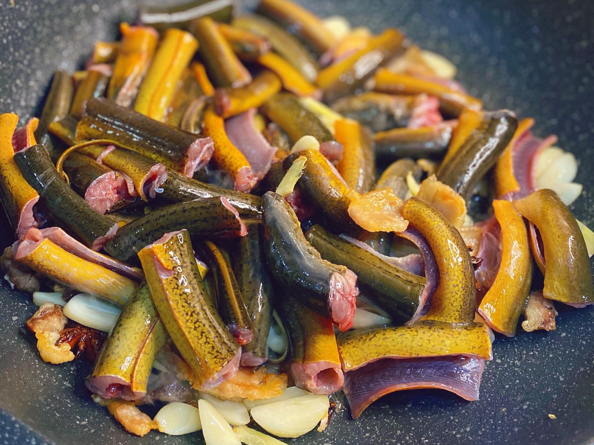 鳝鱼的做法(小暑黄鳝赛人参) - 去钓鱼