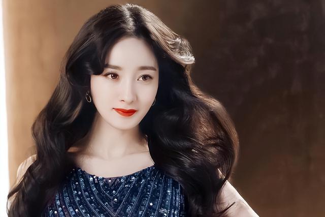 杨幂高清美图 wuli大幂幂美呆了，杨幂高清美图大图（杨幂——人群中一眼就惊艳的长相）