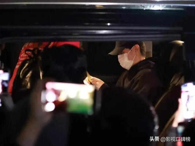 邓伦上过什么综艺，邓伦罕见地露面明显消瘦