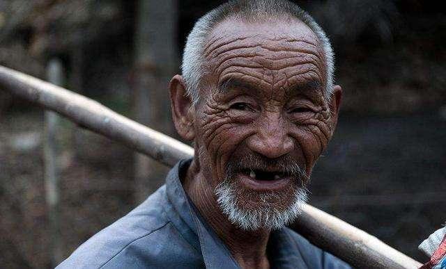 儿媳妇是什么意思，梦娶儿媳妇是什么意思（“儿媳妇就是儿媳妇。当公公的）