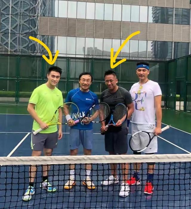 父亲从赌王变阶下囚，母亲从草根奋斗成富豪，赌二代周柏豪哑火了