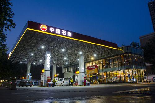 海油为什么比石油便宜，中国海油到底好不好（中国石油、中国石化、中国海油、中国航油有什么区别）