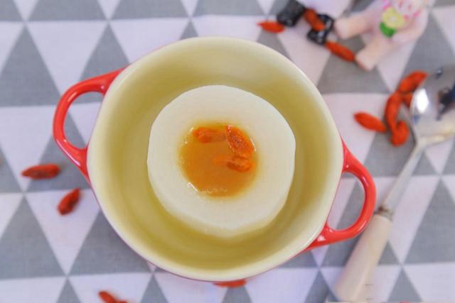 宝宝干咳怎么办，孩子干咳有什么好办法解决（4道辅食润肺又止咳）