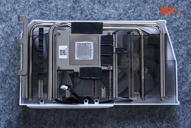 索泰显卡怎么样，索泰显卡能买吗（AMP月白GOC显卡评测）