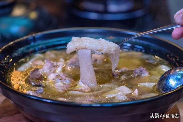 如何做三鲜鹅肉汤，鹅肉怎么做汤（云南本地食材）