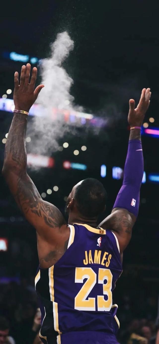 抖音很火的图，抖音很火的图片加文字（超好看的抖音热门潮图壁纸精选）