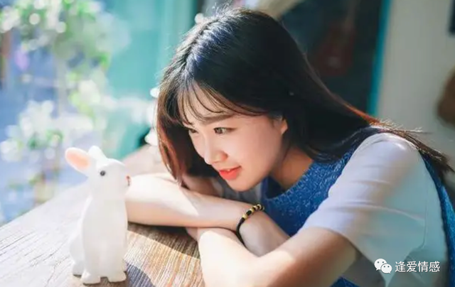 父母不同意的爱情还要继续吗，妈妈不同意的婚姻还要继续吗（父母反对的爱情该如何继续下去）