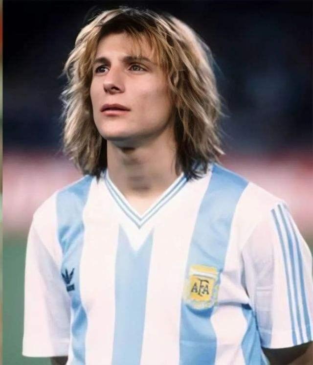 风之子卡吉尼亚，足坛十大美男（你可还记得，风之子—卡尼吉亚）