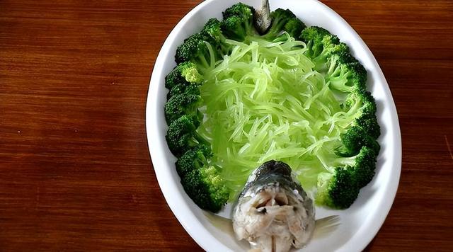 烤鱼用什么鱼最好，什么鱼做烤鱼好吃（错过了就要等一年）