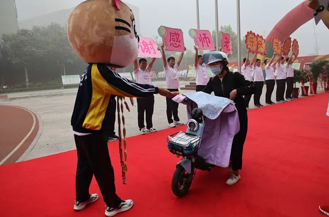 沧州职业技术学院，沧州职业技术学院排行河北（河北2022专科一批志愿分数线疯了）