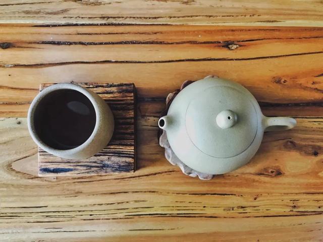 对影成三人是哪三人，对影成三人指的是谁（秋天的十大雅事）