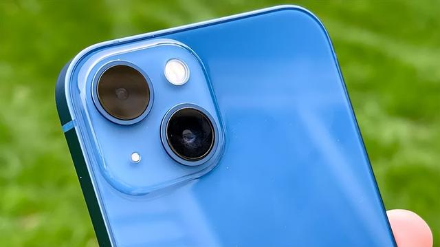 618苹果手机一般降价多少钱，2022淘宝618苹果手机可以便宜多少（iPhone13直降1351元）