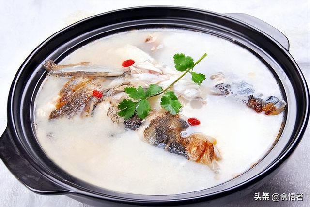 如何做三鲜鹅肉汤，鹅肉怎么做汤（云南本地食材）