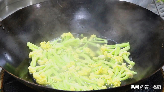 玉米不能和什么一起吃，哪些食物不能和玉米一起吃（建议多吃“4种补水菜”）