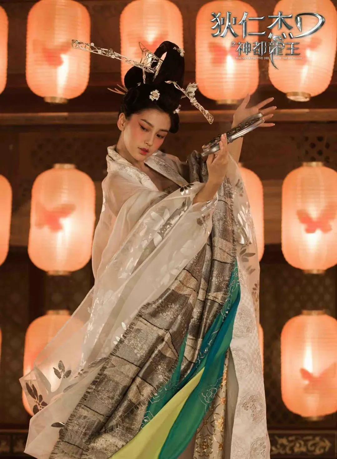 古装剧中的名伎花魁:阿箬变身名伎太惊艳,师小小比女主还亮眼