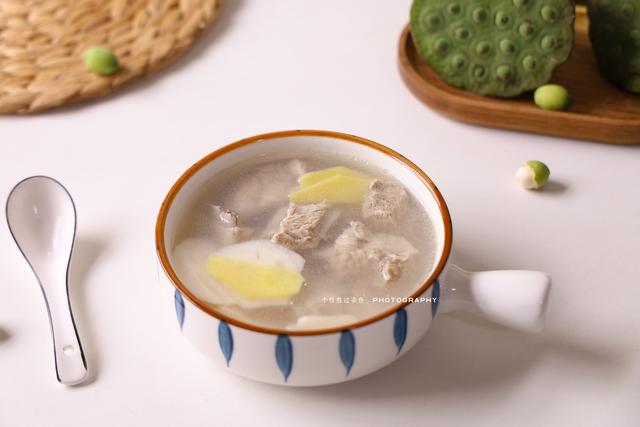 藕怎么炒好吃，莲藕怎么凉拌好吃又简单（点开看完还没吃就已经流口水了）