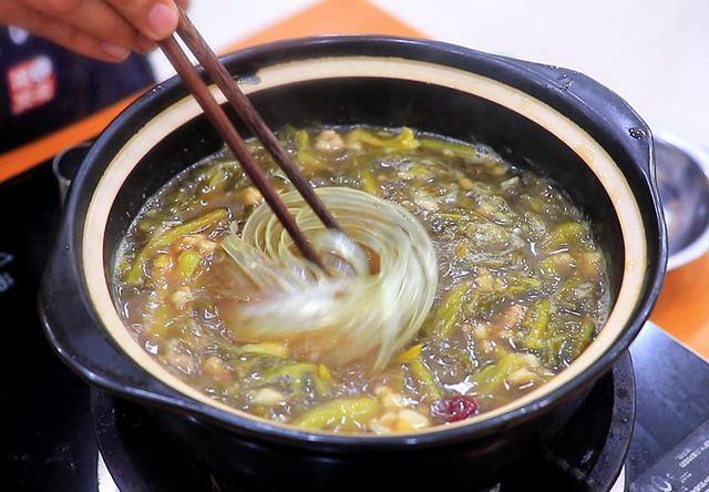 老年人吃什么补钙，中老年人补钙每天要喝多少牛奶（常吃这5种食物）