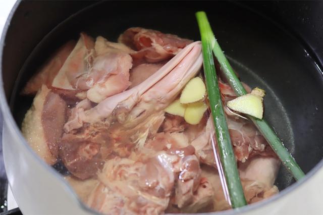 夏天可以吃羊肉吗，夏天可以吃羊肉吗 夏天清炖羊肉怎样做（建议少吃猪肉羊肉）