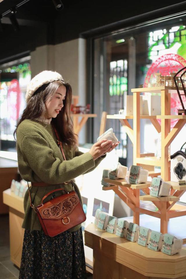 苏州丝绸哪里买最正宗，苏州哪里买丝绸（这六家特色小店别错过）