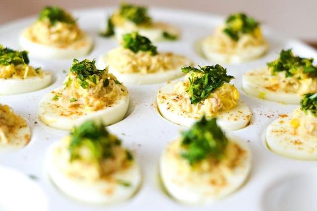 迷迭香是什么，西餐中常用的15种香料和香草（迷迭香是什么时候出的）