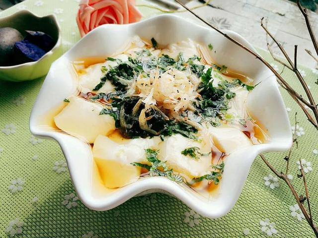 黄豆要泡多久才能做豆浆，黄豆浆的做法和配方（今晚泡豆明天就能吃上）