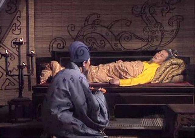 朝辞白帝彩云间的白帝城位于哪里，朝辞白帝彩云间的白帝城在哪里（是刘备托孤的白帝城吗）