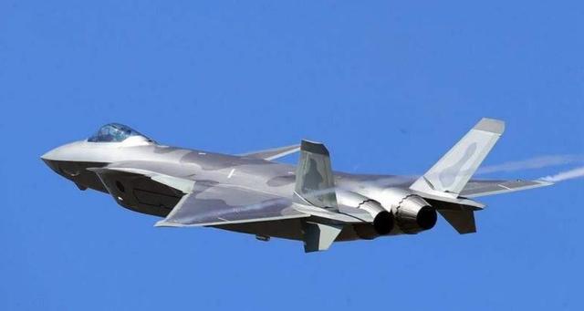 中国烟草一年纳税多少亿，烟草税一年收入多少亿（中国2022军费反超烟草税）
