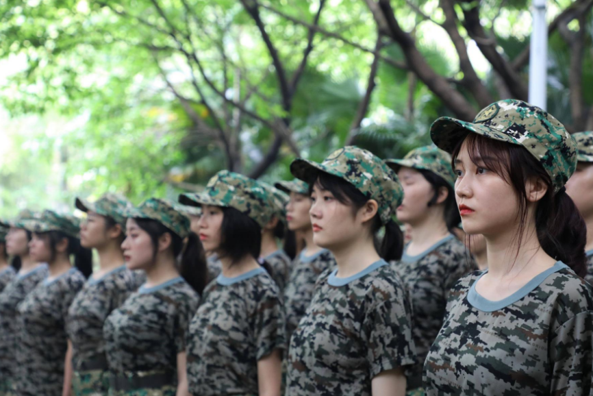 不军训的医院证明格式（大一新生能不参加军训吗）