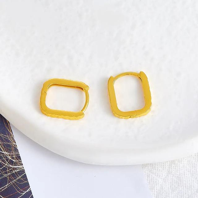 方脸适合什么耳环，方形脸适合什么样的耳环（终于分清不同耳饰的叫法了）